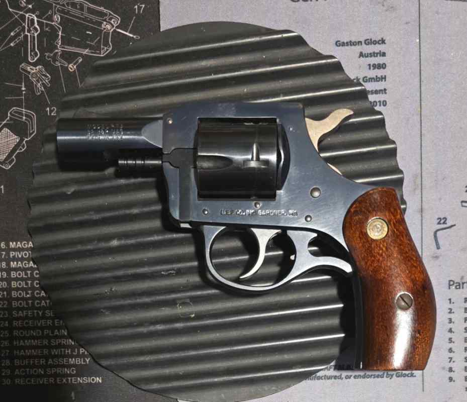 32 H&amp;R Magnum Revolver 
