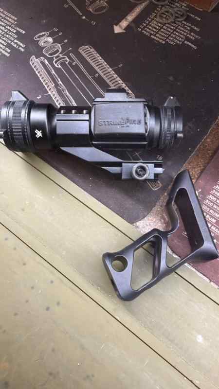 Brand new vortex dot mount and forward grip